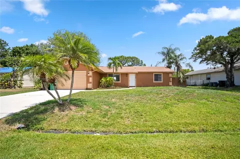 468 SW Molloy St, Port Saint Lucie, FL 34984
