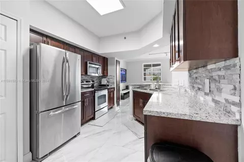 3105 NE 184th St #7305, Aventura, FL 33160