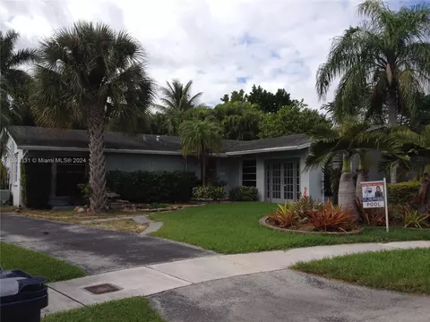 9553 SW 189th Ter, Cutler Bay, FL 33157