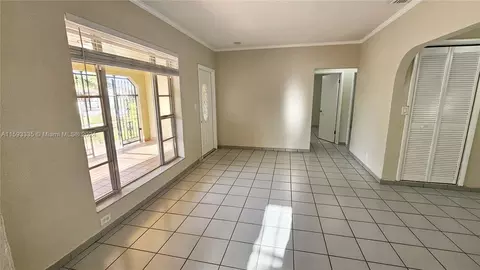 350 E 54th St, Hialeah, FL 33013 photo 17