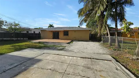 350 E 54th St, Hialeah, FL 33013 photo 8