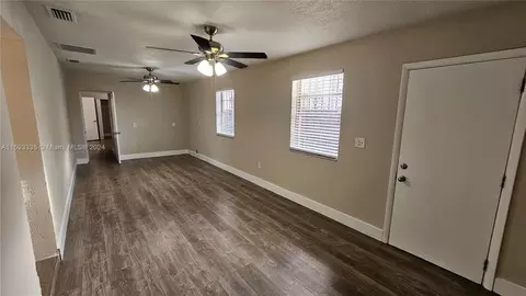 350 E 54th St, Hialeah, FL 33013 photo 20