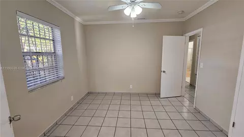 350 E 54th St, Hialeah, FL 33013 photo 32