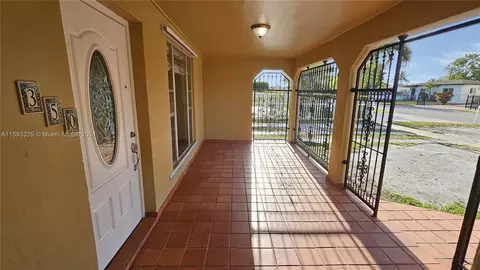 350 E 54th St, Hialeah, FL 33013 photo 11