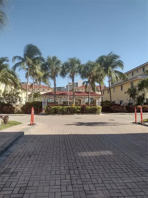 2066 NE 167th St #3-109, North Miami Beach, FL 33162