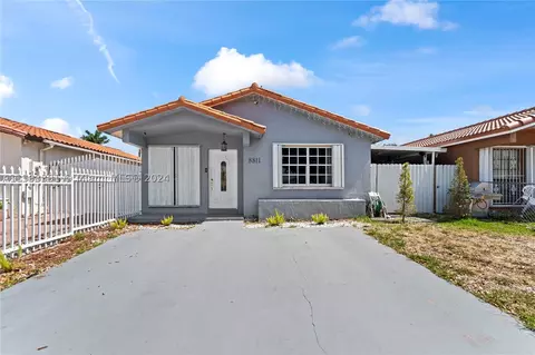8811 NW 112th Ter, Hialeah Gardens, FL 33018