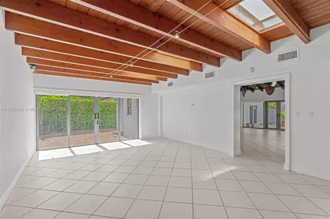 443 Daroco Ave, Coral Gables, FL 33146 photo 8