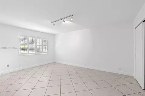 443 Daroco Ave, Coral Gables, FL 33146 photo 22
