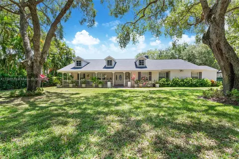 10635 SW 63rd Ave, Pinecrest, FL 33156