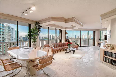3000 Island Blvd #1405, Aventura, FL 33160