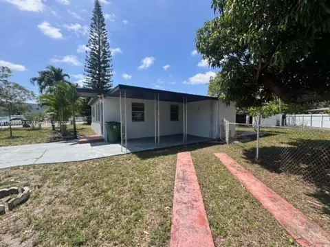 6084 E 7th Ave, Hialeah, FL 33013 photo 2