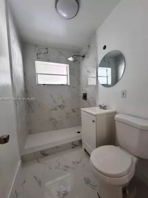 6084 E 7th Ave, Hialeah, FL 33013 photo 4