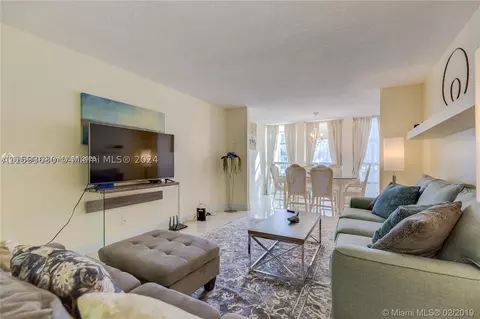 701 Three Islands Blvd #105, Hallandale Beach, FL 33009