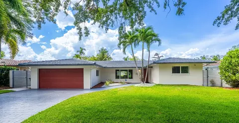 6341 Lake June Rd, Miami Lakes, FL 33014