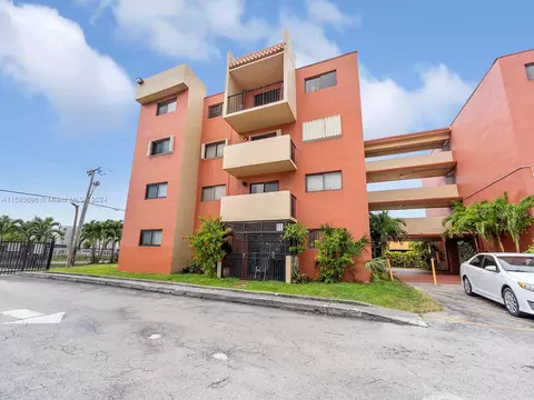8095 NW 8th St #103, Miami, FL 33126