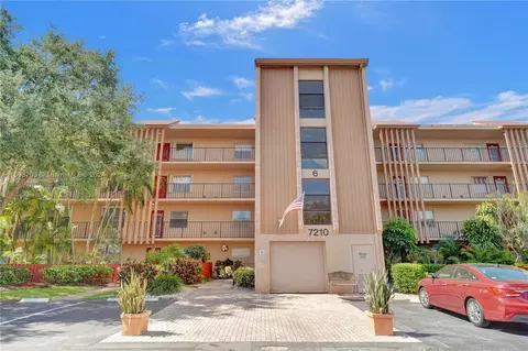 7210 Lake Cir Dr #407, Margate, FL 33063