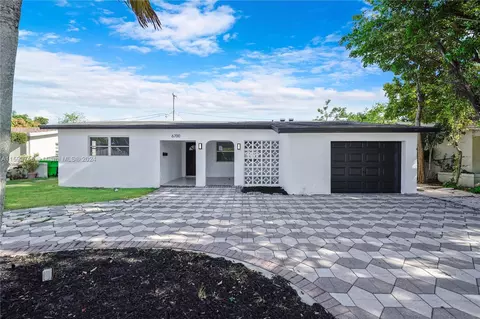 6700 NW 24th St, Sunrise, FL 33313