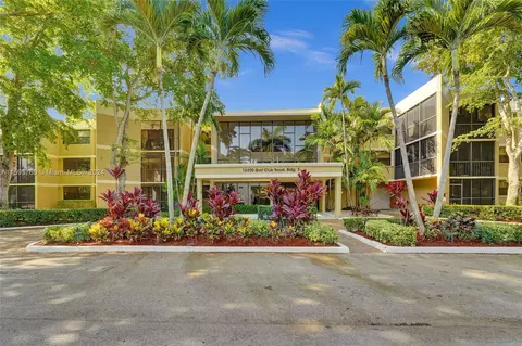 16200 Golf Club Rd #204, Weston, FL 33326