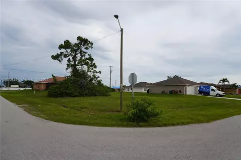 1313 NE 7th Ave, Cape Coral, FL 33909