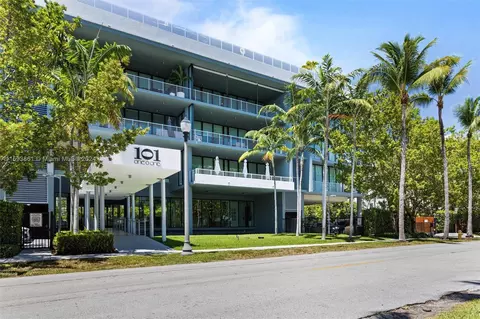 101 Sunrise Dr #A-404, Key Biscayne, FL 33149