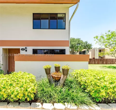 4421 SW 70th Ter #4421, Davie, FL 33314