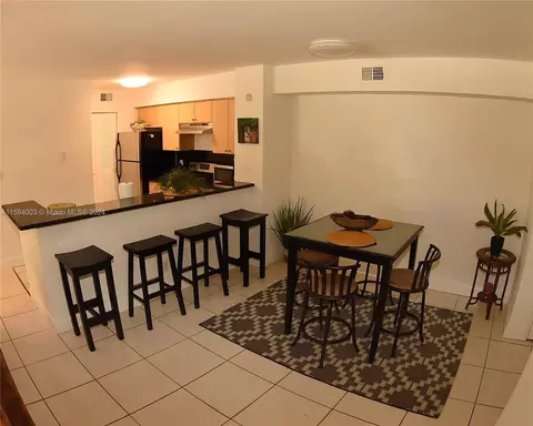 650 S Park Rd #23-5, Hollywood, FL 33021