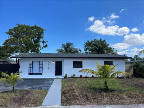 3961 NW 173rd Ter, Miami Gardens, FL 33055