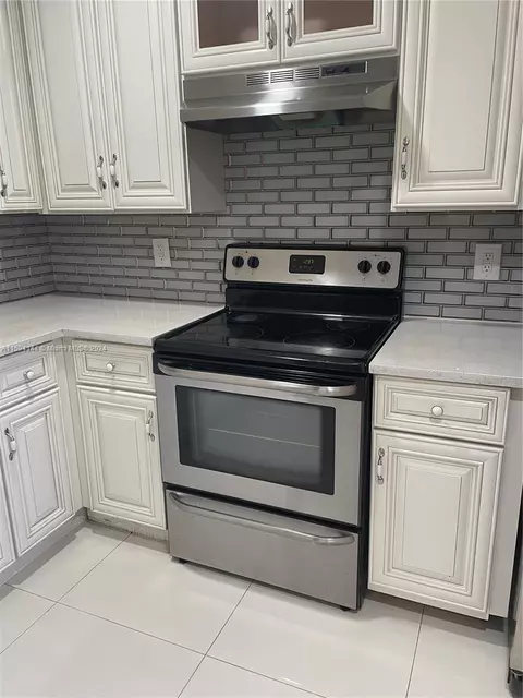 Undisclosed, Hialeah, FL 33015 photo 9