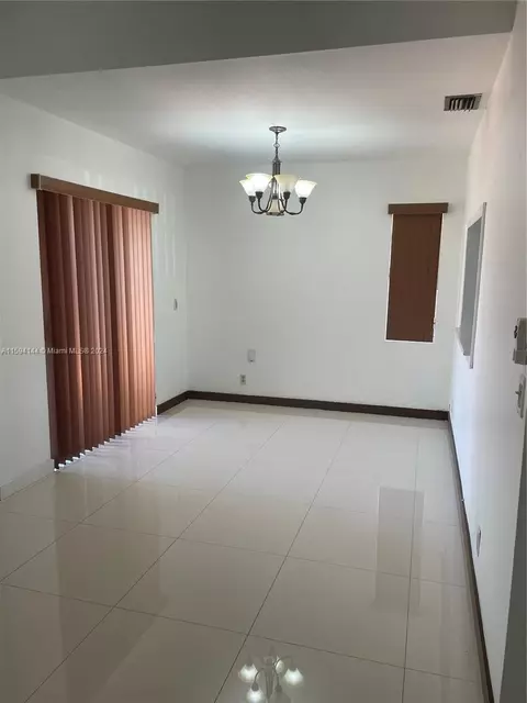 Undisclosed, Hialeah, FL 33015 photo 4