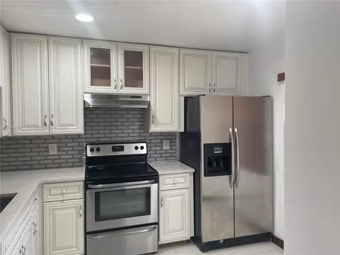 Undisclosed, Hialeah, FL 33015 photo 10