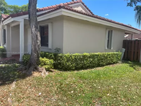 Undisclosed, Hialeah, FL 33015 photo 2