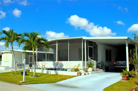 1651 SW 83rd Ave, Davie, FL 33324
