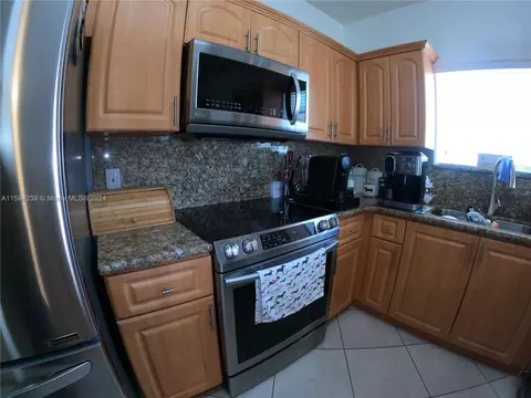 Kitchen - 19880 NW 78th Path, Hialeah, FL 33015 photo 2 of 3