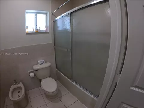 Bath - 19880 NW 78th Path, Hialeah, FL 33015 photo 3 of 3