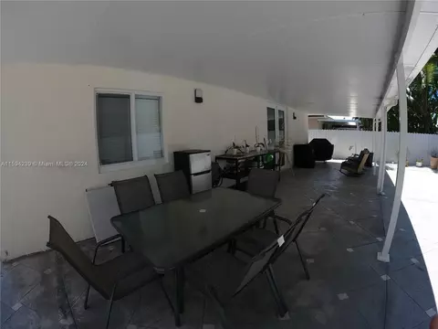 Exterior - 19880 NW 78th Path, Hialeah, FL 33015 photo 5 of 6