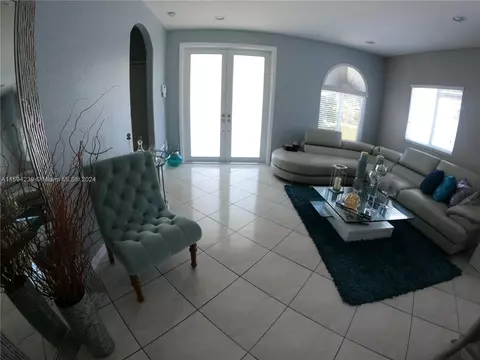 Living - 19880 NW 78th Path, Hialeah, FL 33015 photo 2 of 4
