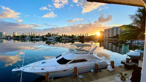 2785 NE 165th Ter #90 FEET DOCK, North Miami Beach, FL 33160