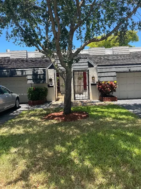 463 NW 68th Ave #704, Plantation, FL 33317