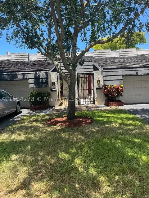 463 NW 68th Ave #704, Plantation, FL 33317