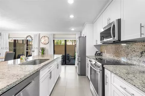 1361 W Golfview Dr #1361, Pembroke Pines, FL 33026