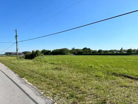 23680 SW 209th Pl, Homestead, FL 33031