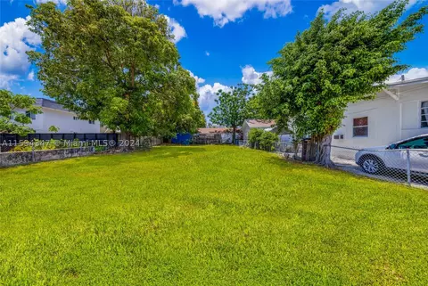 776 SW 5th St, Miami, FL 33130