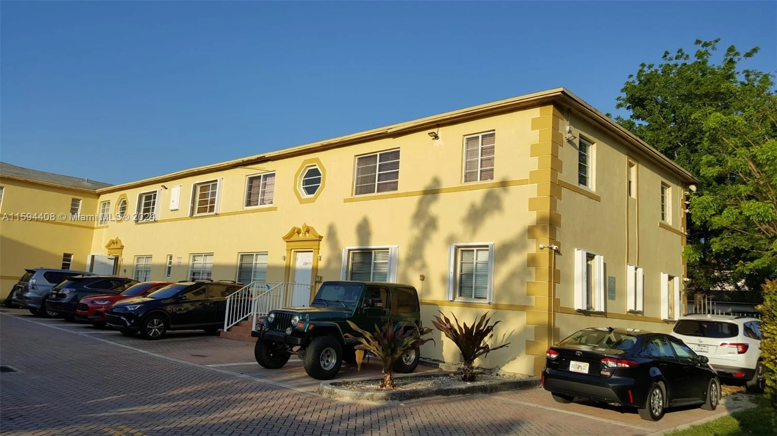 1334 SW 6th St Unit 11  