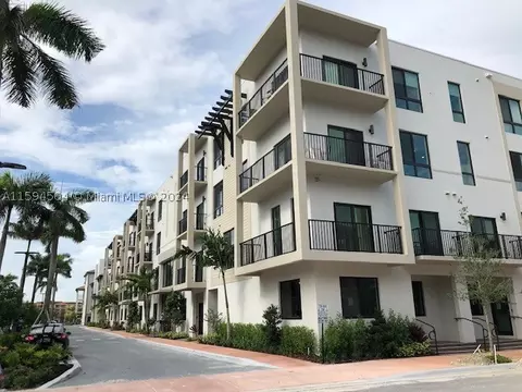 4740 NW 84th Ct #14, Doral, FL 33166