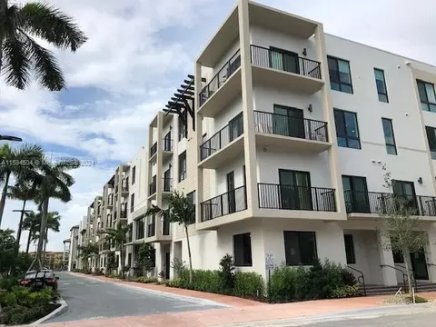 4740 NW 84th Ct #14, Doral, FL 33166