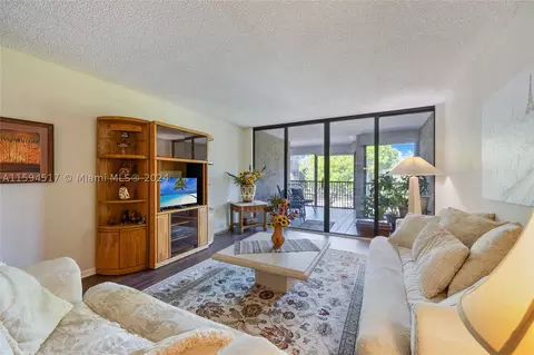 2802 N 46th Ave #B422, Hollywood, FL 33021