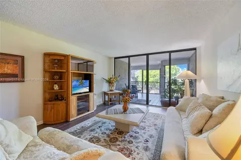 2802 N 46th Ave #B422, Hollywood, FL 33021