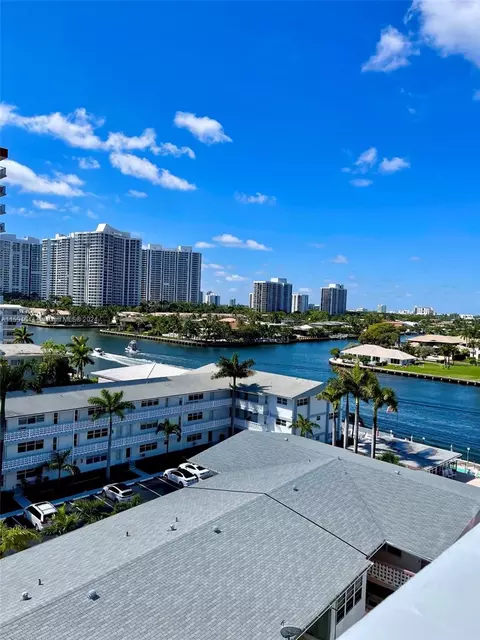 3113 S Ocean Dr #808, Hallandale Beach, FL 33009