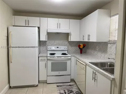 4205 N University Dr #212, Sunrise, FL 33351