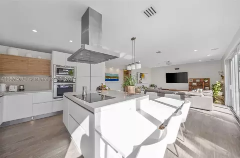 826 Chimney Rock Rd, Weston, FL 33327